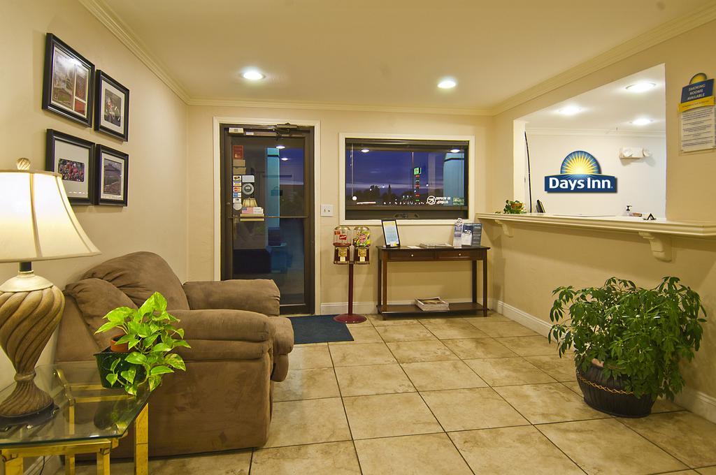 Days Inn Norman Εξωτερικό φωτογραφία