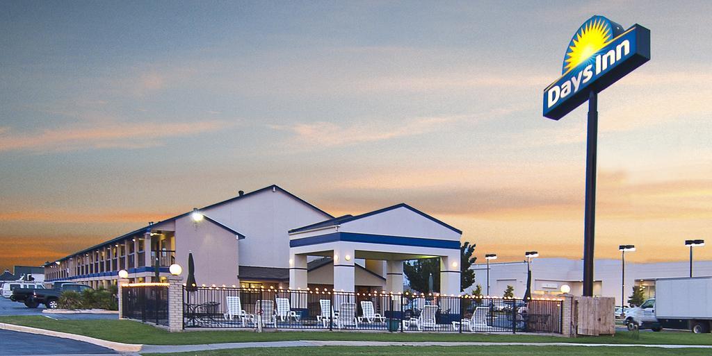 Days Inn Norman Εξωτερικό φωτογραφία