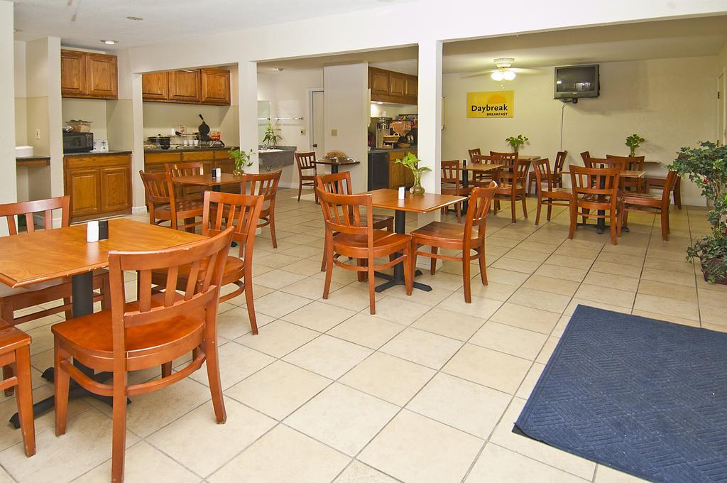 Days Inn Norman Εξωτερικό φωτογραφία